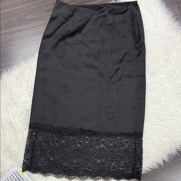 House of Harlow 1960 Black Satin Lace Skirt - Picture 2 of 4